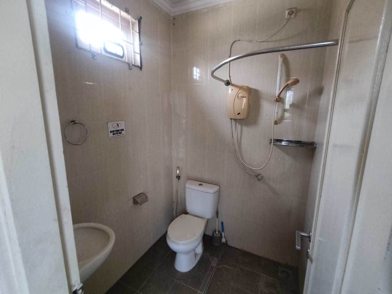 DiSewakan Rumah Full Furnished di Taman Dago Indah Lippo Cikarang